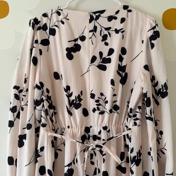 EUC Bohme Hadlee Cream and Black Floral Long Balloon Sleeve Midi Dress - Picture 8 of 12